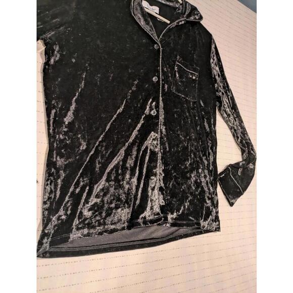 Nicole Miller Pajamas Set Black Debossed Leopard Spots Small Top Pants - Picture 5 of 15